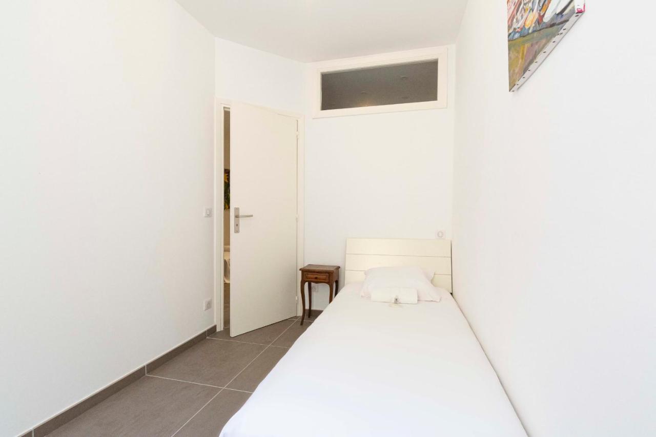 Maison De Ville Rue Fourmilliere Antibes Rom bilde